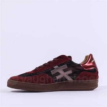 Another Trend Iconic II Gumsole Trainer - Burgundy Black